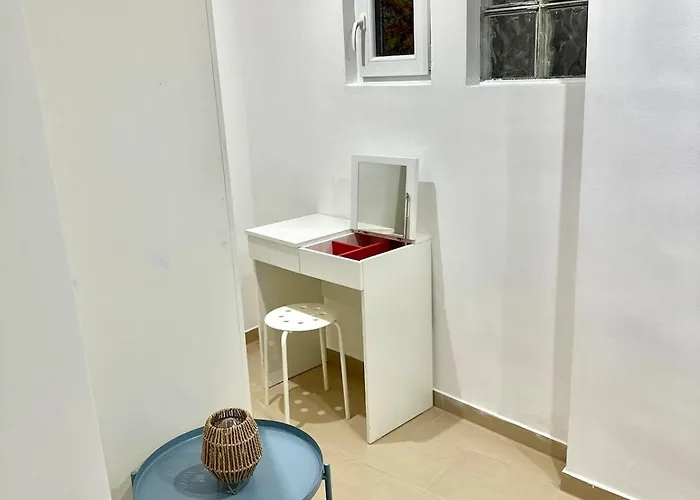 Cozy Nest Apartment